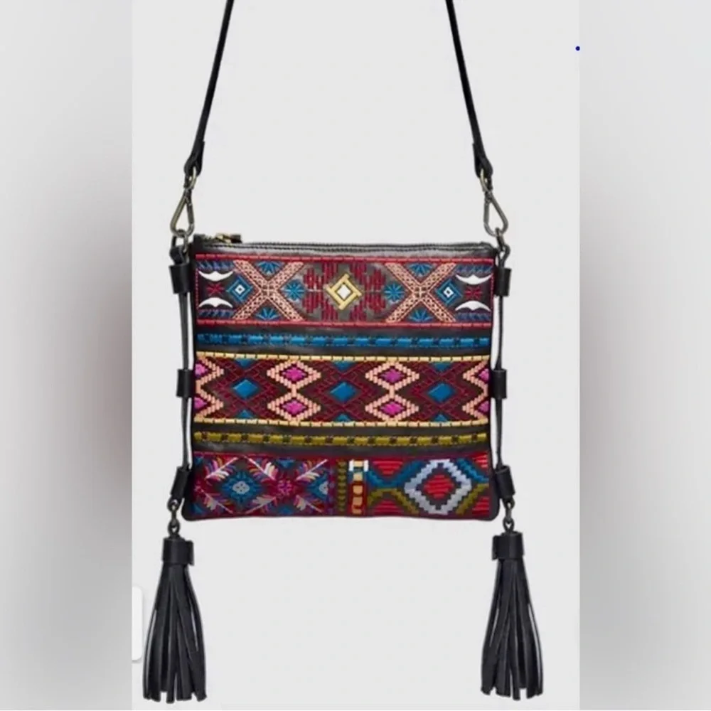 🔥🔥Johnny Was Zipped Crossbody Black Leather And Embroidery Design Tassel Bag NWT